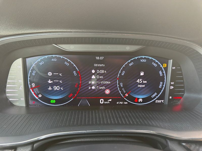 Škoda Octavia (2022) Combi RS 2,0 TSI 180 kW 7-stup - fotka 21 z 27