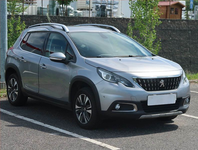 Peugeot 2008 (2016) 1.6 BlueHDi, Navi, Tempomat - fotografie inzerátu