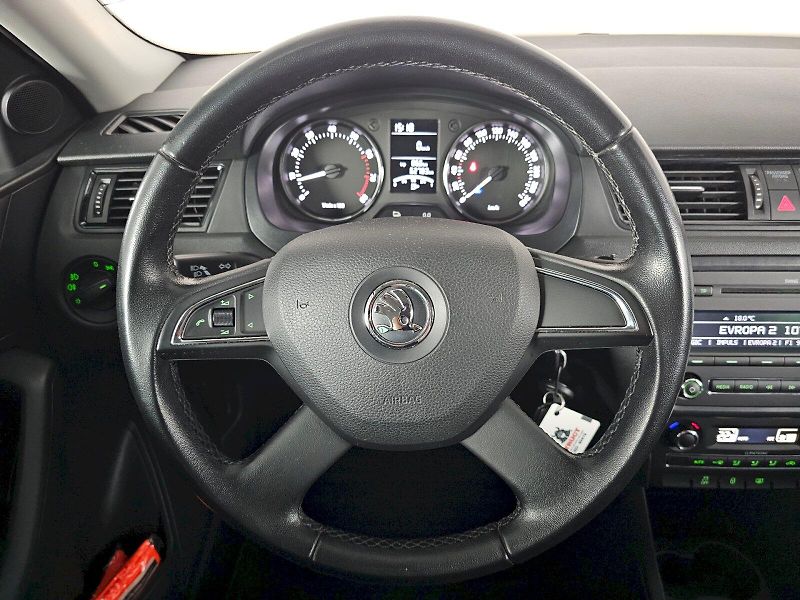 Škoda Rapid (2013) 1.2TSI 63kW AMBITION - fotka 8 z 21