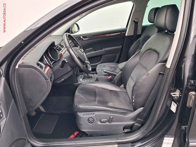 Škoda Superb (2014) 2.0TDI 4x4, ČR, Elegance - fotka 9 z 21
