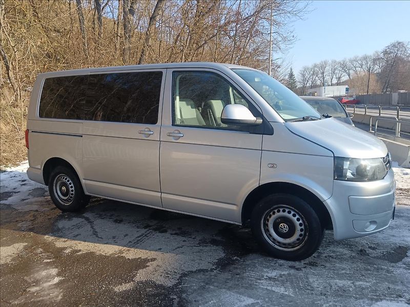 Volkswagen Multivan 2,0 TDi - fotka 17 z 25