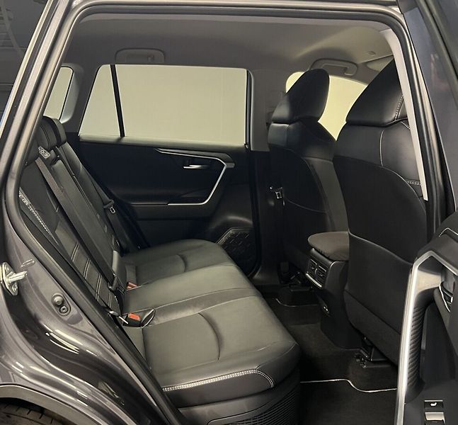 Toyota RAV4 2.5 Hybrid AT EXECUTIVE AWD - fotka 16 z 20