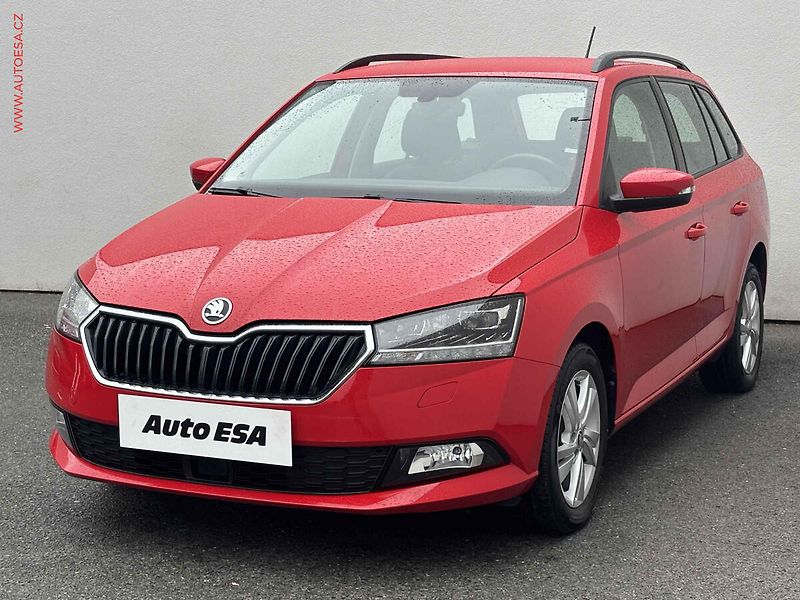 Škoda Fabia (2019) 1.0 TSI, ČR, LED, AC, temp - fotka 3 z 17