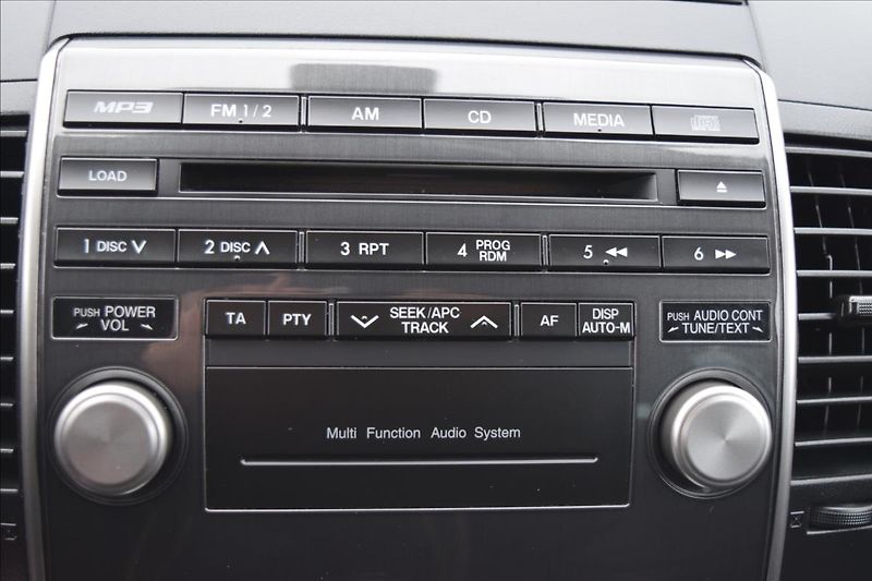 Mazda 5 1,8 i 85KW 7MÍST TAŽNÉ - fotka 38 z 45