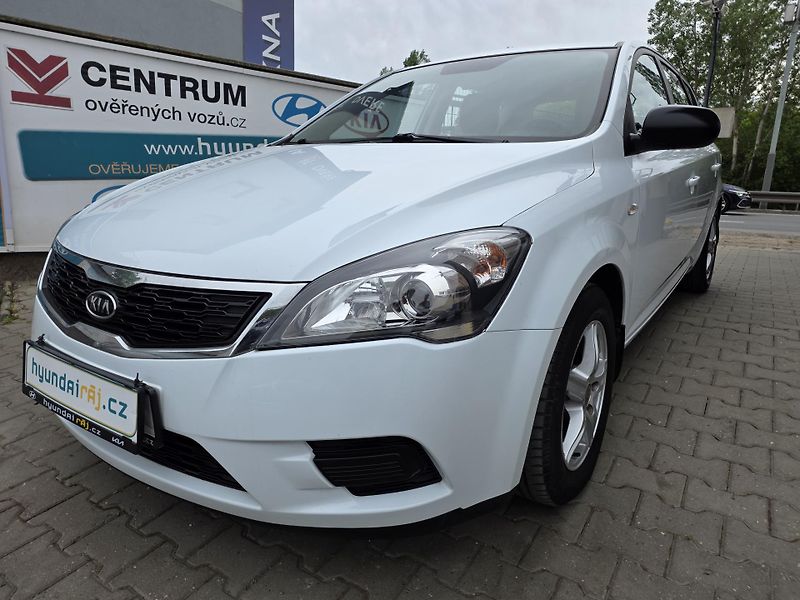 Kia Ceed (2011) 1.4-NÍZKÉ KM-1.MAJ.!!!-KLIMA - fotka 8 z 18