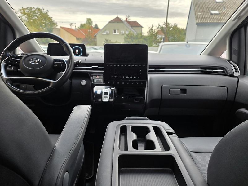 Hyundai Staria 2.2-AUTOMAT-KŮŽE-9MÍST - fotka 26 z 36
