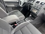 Volkswagen Touran (2013) 2.0TDI, 103kW. DSG, 7míst - náhled 10