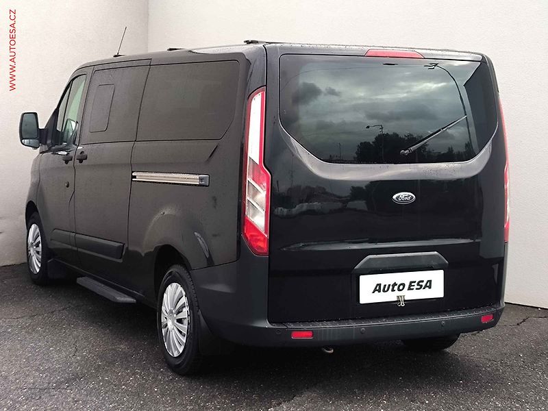 Ford Tourneo Custom (2014) 2.2TDCi L2 9míst, Trend, AC - fotka 6 z 19