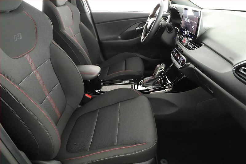 Hyundai i30 (2025) N-Line 1.5 T-GDI MHEV 48V - fotka 7 z 16
