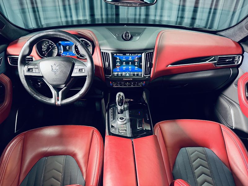 Maserati Levante (2017) 3.0d*V6*Ermenegildo.Zegna* - fotka 33 z 36