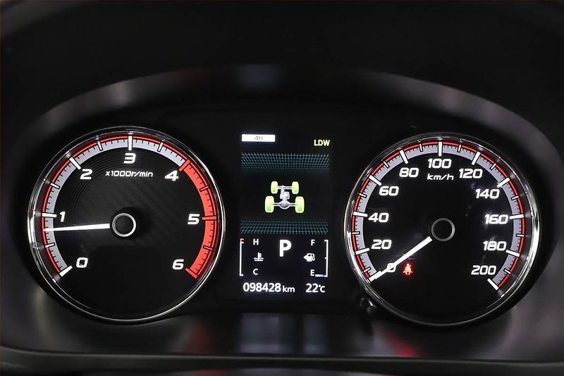 Mitsubishi L200 (2021) 2.2 DI-D - fotka 8 z 17
