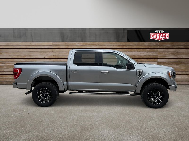 Ford F-150 (2021) + ROUGH COUNTRY + V8 + 6 míst  - fotka 2 z 20