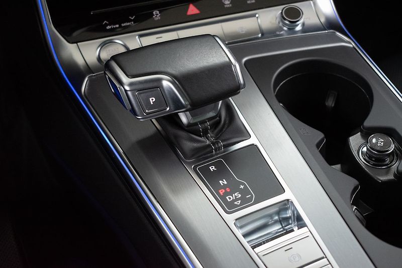 Audi A6 50TDI S-LINE*QUATTRO*TAŽNÉ*DPH - fotka 26 z 49