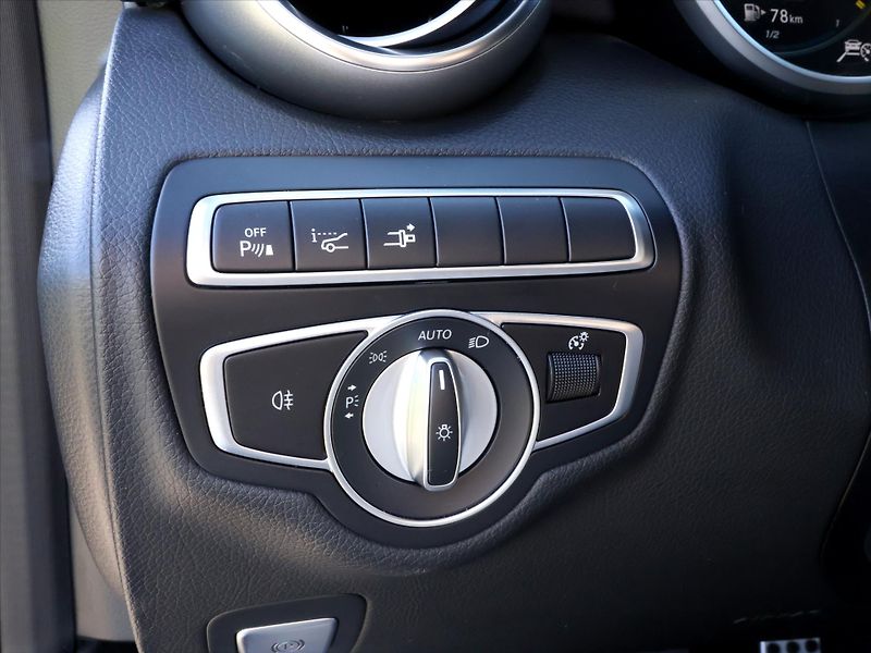 Mercedes-Benz Třídy C 63 S 4,0 AMG 375kW DPH Záruka - fotka 19 z 51