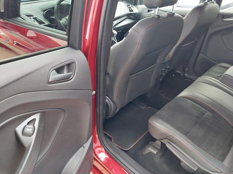 Ford Kuga (2018) ST Line  - fotka 20 z 33