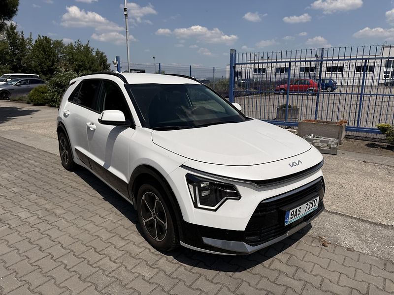 Kia Niro (2023) 1.6 GDI,HEV,ČR,5,5 L/100KM - fotka 4 z 22