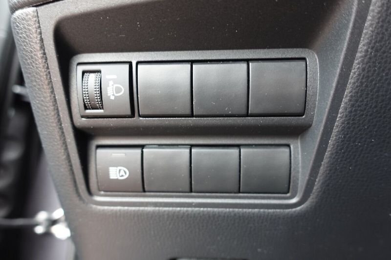 Peugeot 5008 (2018) 1,6HDi A/T 7míst Allure - fotka 21 z 37