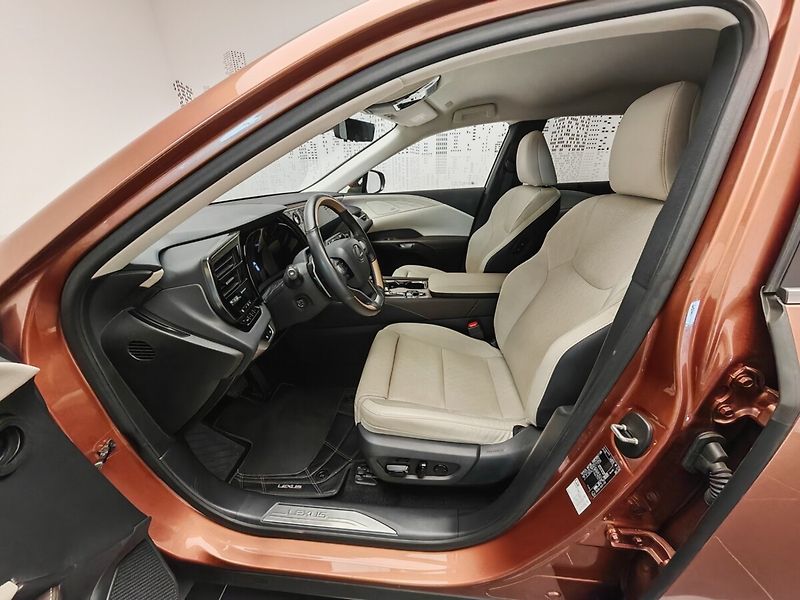 Lexus RX 450h plus RX 450h+ Luxury - fotka 30 z 50