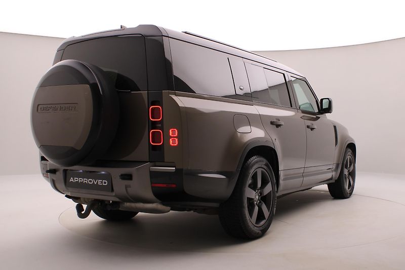 Land Rover Defender 130 D300 SE AWD AUT CZ - fotka 12 z 58