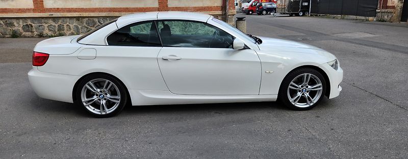BMW Řada 3 (2010) 330D*M*PAKET*CABRIO - fotka 3 z 42