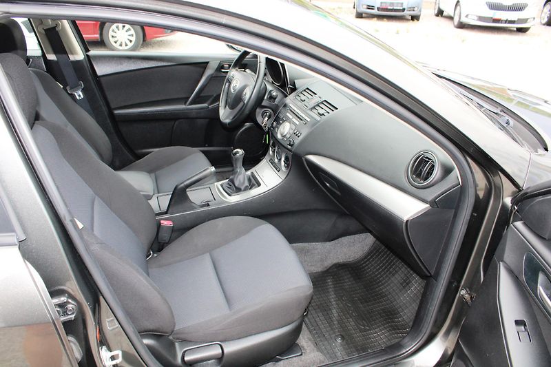 Mazda 3 (2010) REZERVACE - fotka 13 z 15
