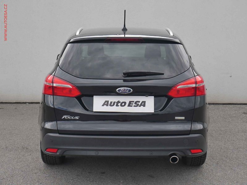 Ford Focus (2017) 1.5EB, Titanium, AT - fotka 5 z 15
