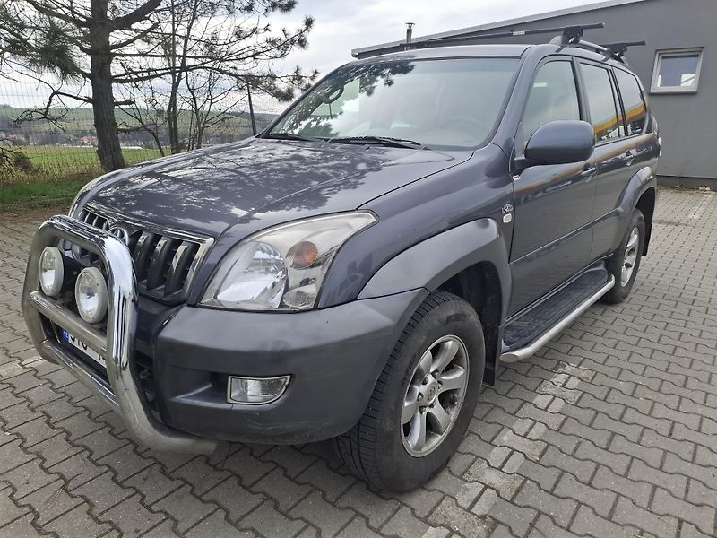 Toyota Land Cruiser 3,0 D-4D - fotka 2 z 9