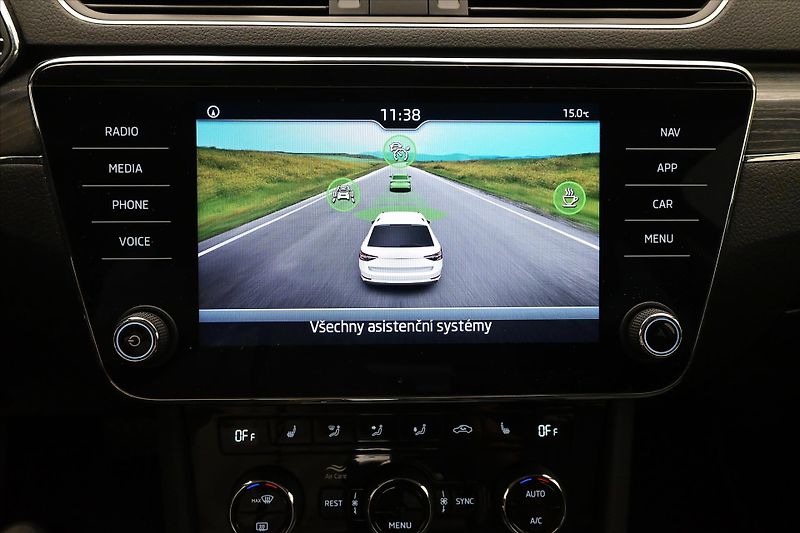 Škoda Superb 2,0 TDI 110kW DSG Style Záruka - fotka 14 z 24