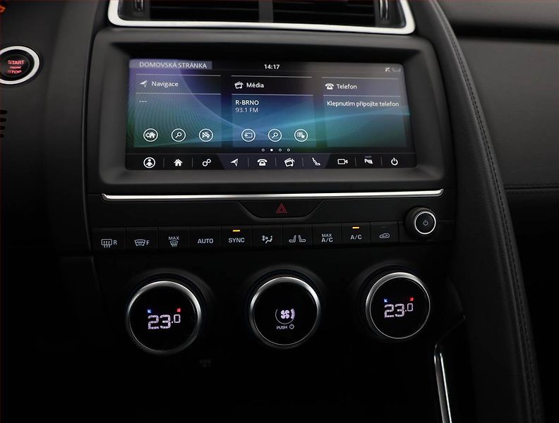 Jaguar E-Pace (2021) D150 AWD - fotka 9 z 20