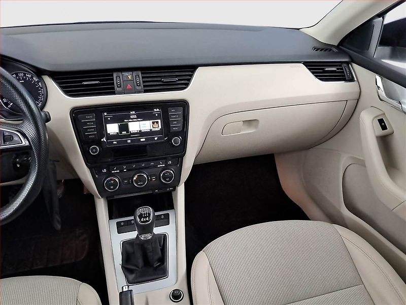 Škoda Octavia (2015) 2.0 TDI, 4X4, Serv.kniha - fotka 8 z 19