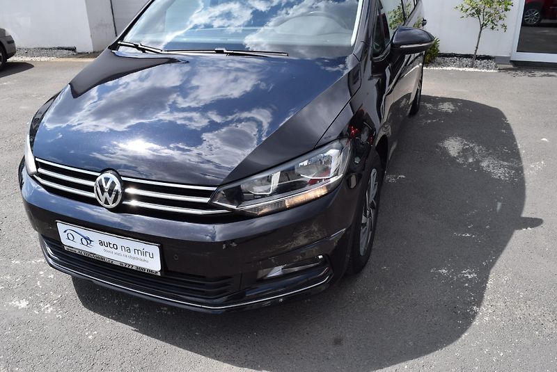 Volkswagen Touran (2017) 1.4TSI 110kw 7MÍST CLBMT NAVI - fotka 2 z 50