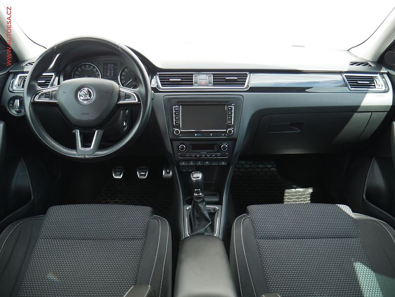Škoda Rapid (2014) 1.6TDi, ČR, Výhř.sed. - fotka 8 z 16