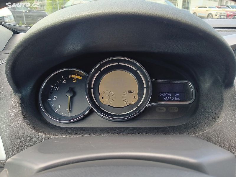 Renault Mégane 1.9 dCI 96kW - fotka 15 z 26