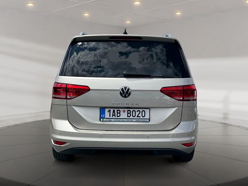 Volkswagen Touran (2023) HIGHLINE 1.5TSI 110kW DSG CZ - fotka 5 z 11