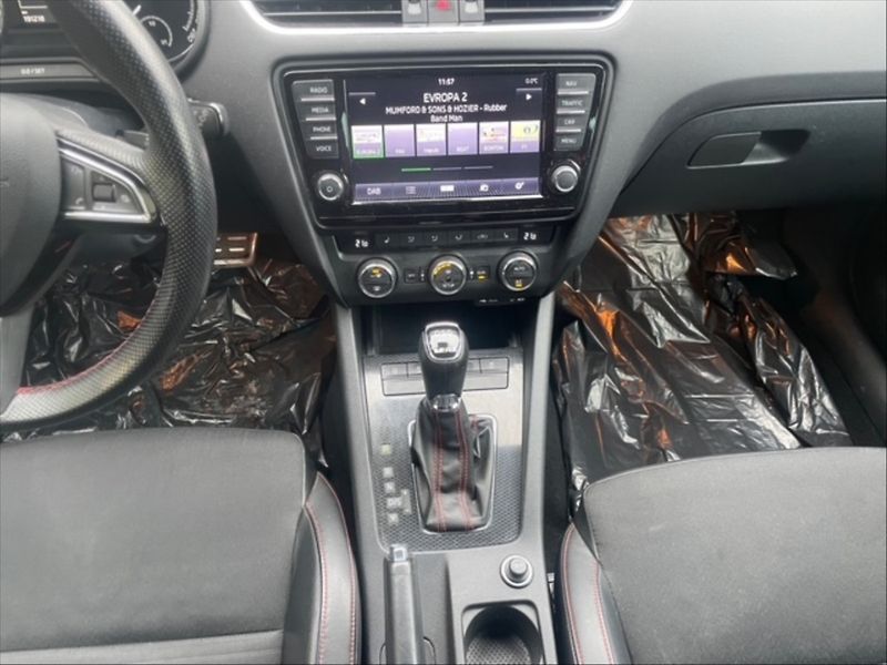 Škoda Octavia 2,0 TDI RS DSG  Cebia - fotka 10 z 11