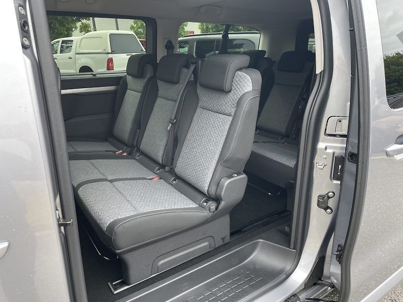 Toyota ProAce Verso 2.0D 6MT Family ODBĚR IHNED - fotka 14 z 28