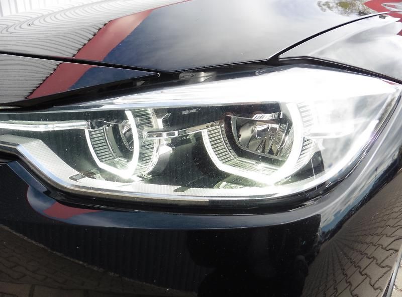 BMW Řada 3 320d xDrive Advantage Touring - fotka 17 z 18