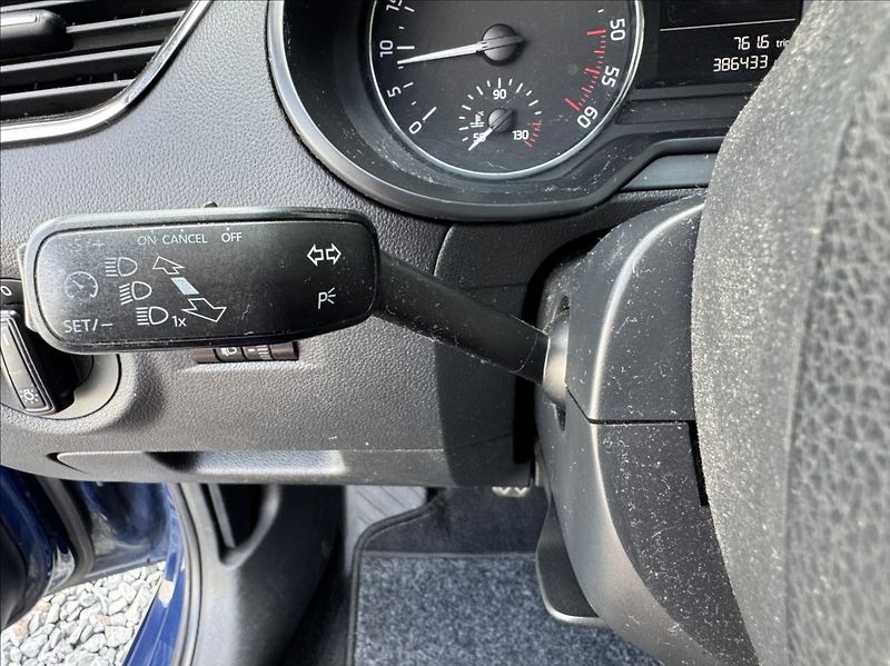 Škoda Octavia 1,6 TDI 77kW původ ČR - fotka 33 z 50