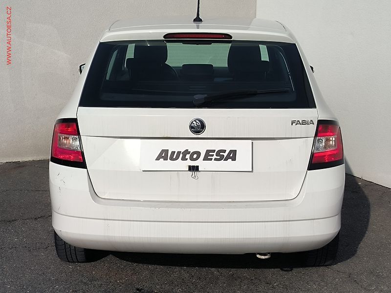 Škoda Fabia (2015) 1.4TDi, ČR, AC, temp, STK8/27 - fotka 5 z 15