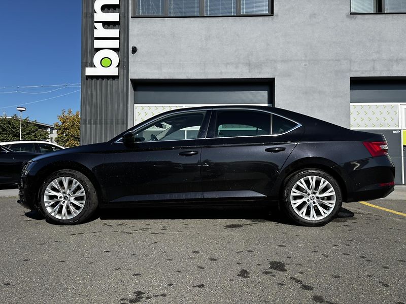 Škoda Superb (2024) Style 2.0 TDI (110 kW) TZ - fotka 5 z 14
