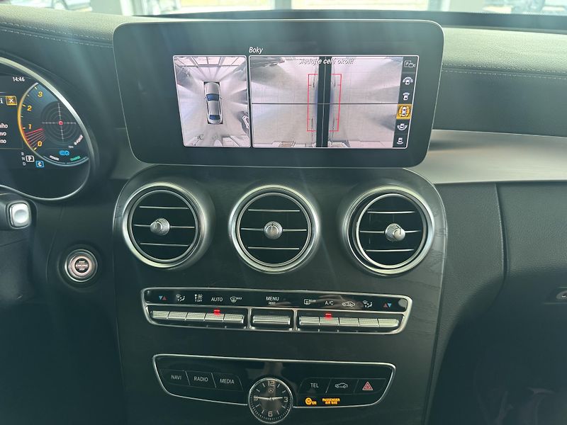 Mercedes-Benz Třídy C (2019) C200 4M AMG LED PANORAMA - fotka 27 z 29
