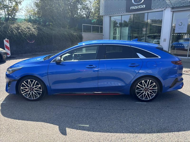 Kia ProCeed 1,6 TGDi 150kW AT GT ZÁRUKA - fotka 2 z 50