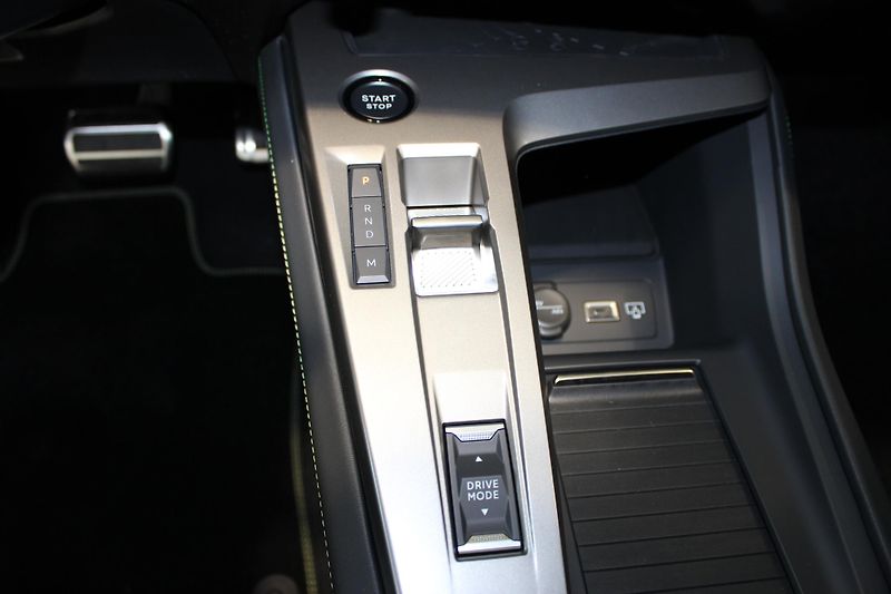Peugeot 408 (2026) GT Hybrid 145 e-DCS6  - fotka 14 z 19