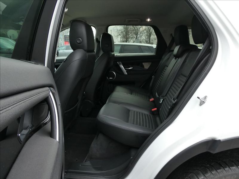 Land Rover Discovery Sport 2,0 P200 SE,1.Maj, ČR, DPH - fotka 17 z 41