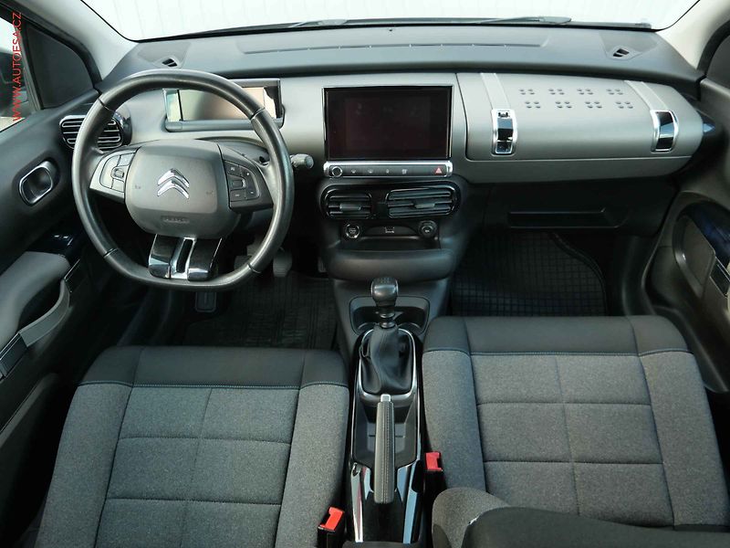 Citroën C4 Cactus (2019) 1.2 PT, 2.maj,ČR, Feel, TZ - fotka 8 z 22