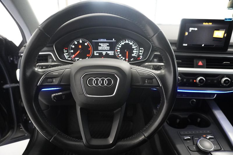 Audi A4 2.0TFSi 140 kW - fotka 17 z 31