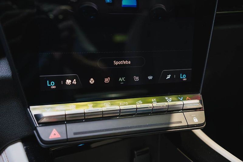 Renault Espace (2023) E-Tech FHEV 200 - fotka 27 z 33