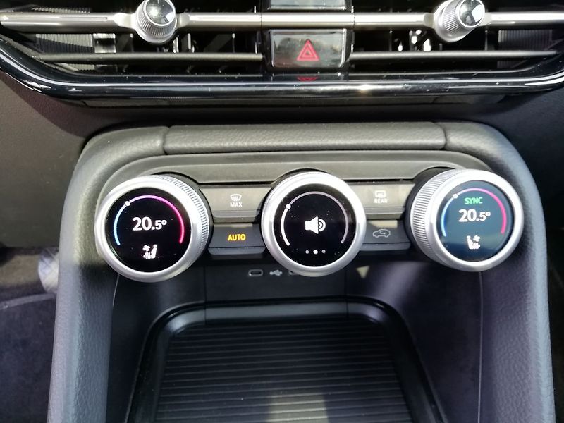 Škoda Kodiaq Exclusive Selection  2,0 TDI - fotka 12 z 25