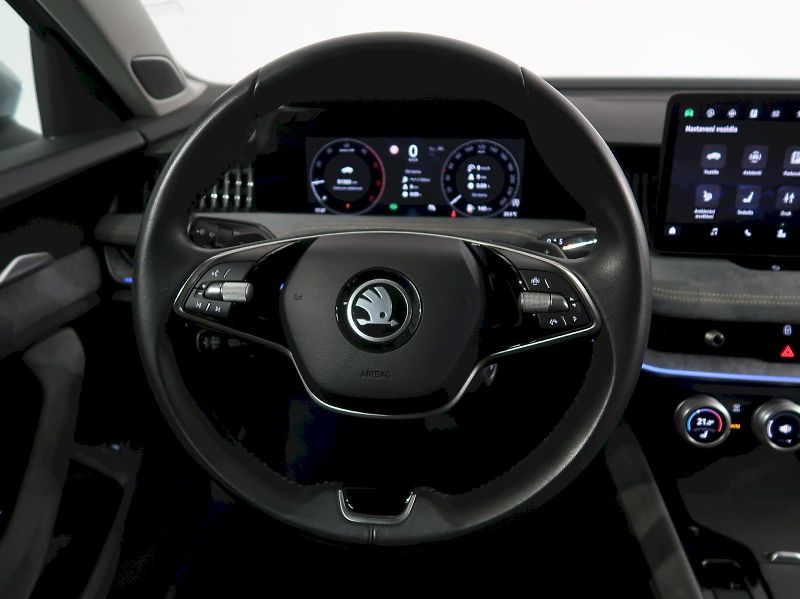 Škoda Superb (2024) SELECTION 2.0TDI 110KW DSG MAT - fotka 15 z 42