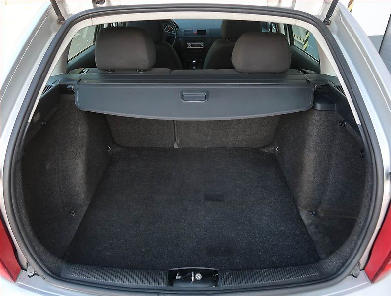 Škoda Fabia (2003) 1.9 TDI, po STK, Tažné, Klima - fotka 13 z 16